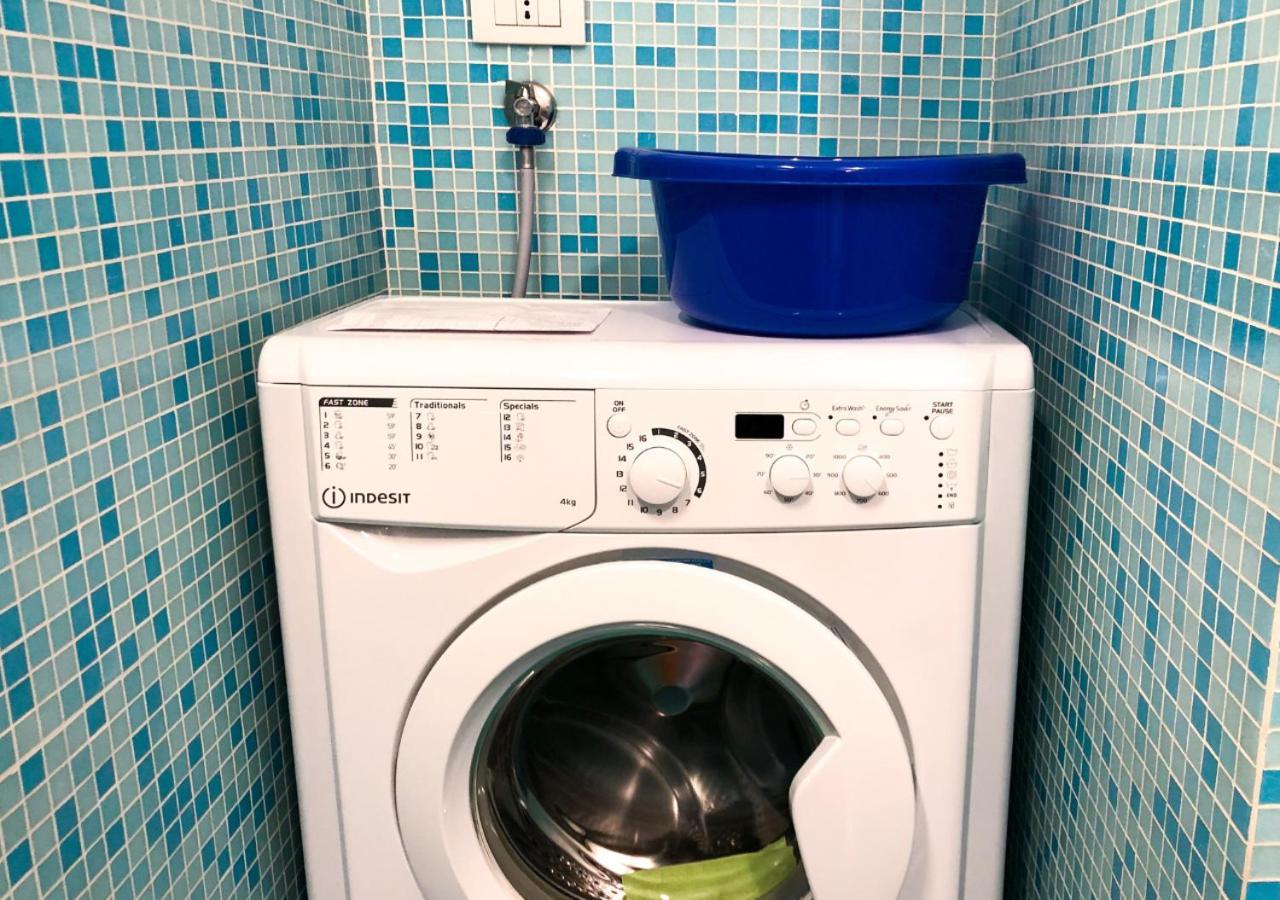 Ferienwohnung Confortevole Bilocale A Pochi Minuti Dal Centro Mailand Exterior foto